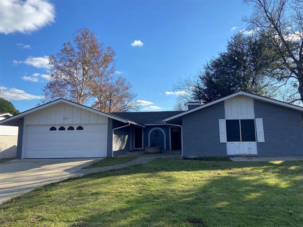 2006 W Northgate Drive, Irving