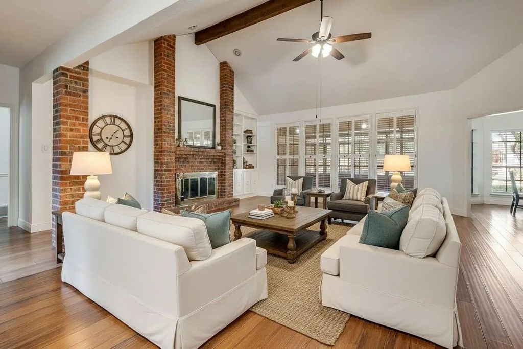 737 Newport Road, Fort Worth