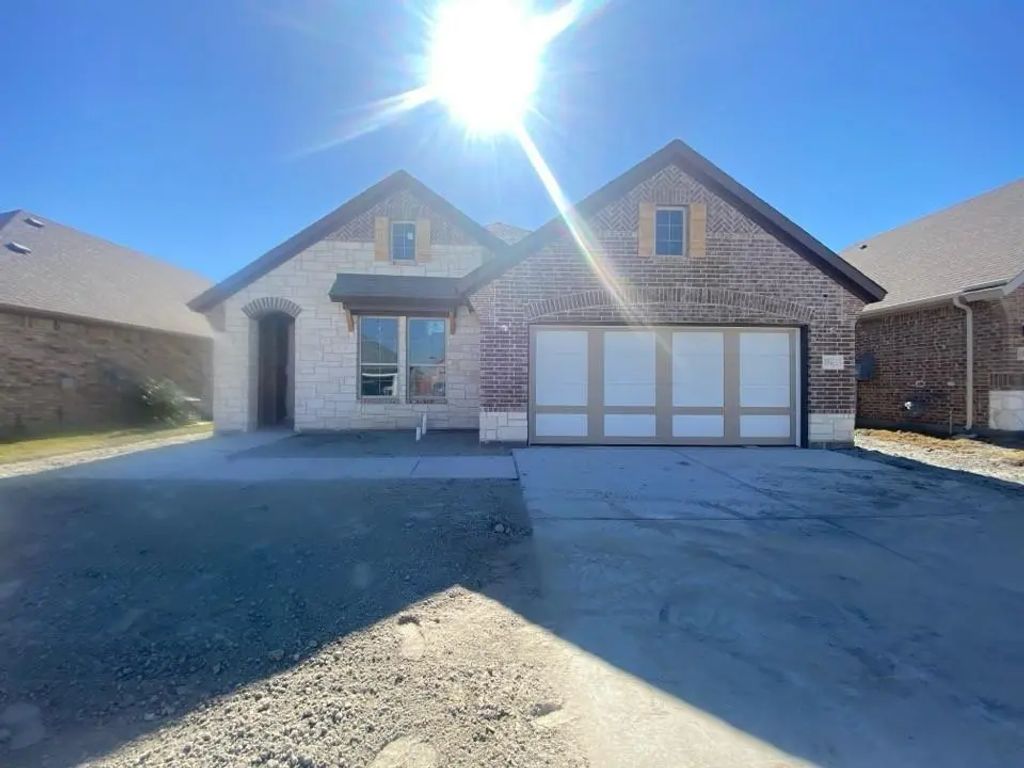 15033 Green Bluff Drive, Aledo