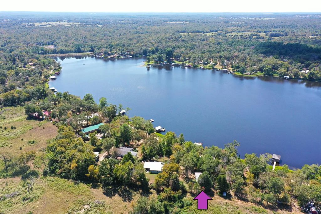 153 E Private Road 362, Fairfield