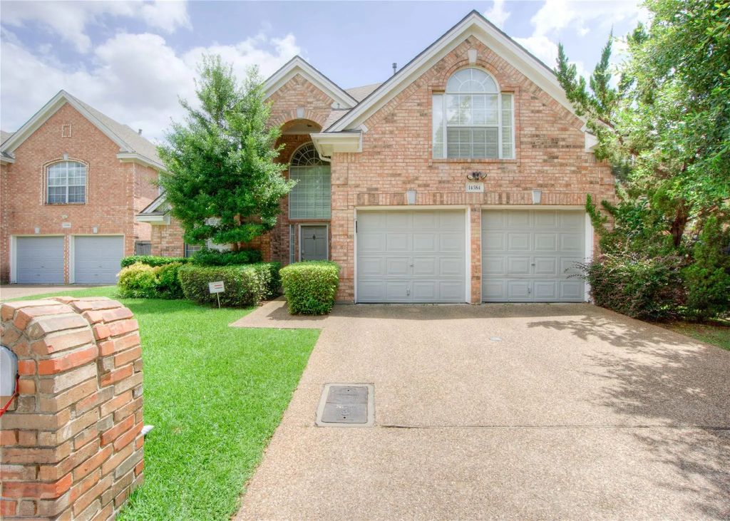 14584 Whitman Court, Addison