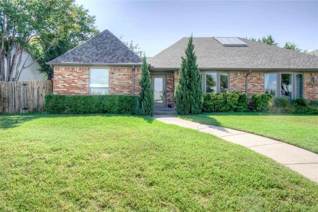 10630 Sandpiper Lane, Dallas
