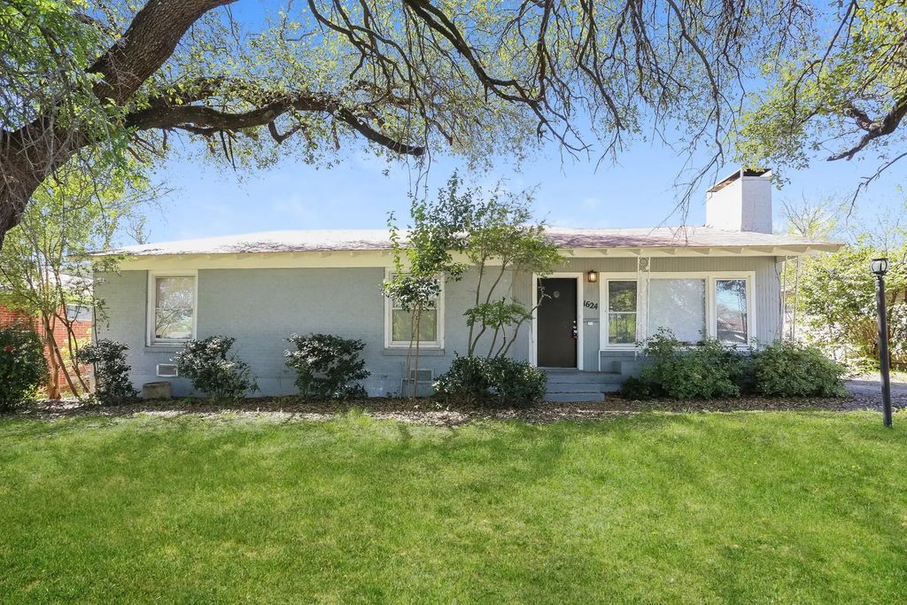 1624 Oakland Boulevard, Fort Worth