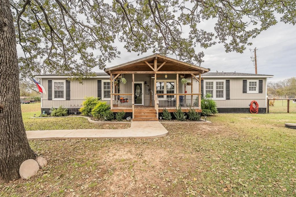 118 Private Road 4850, Newark