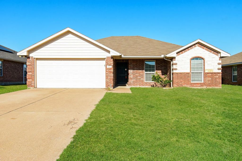 1821 Ridgecrest Drive, Terrell