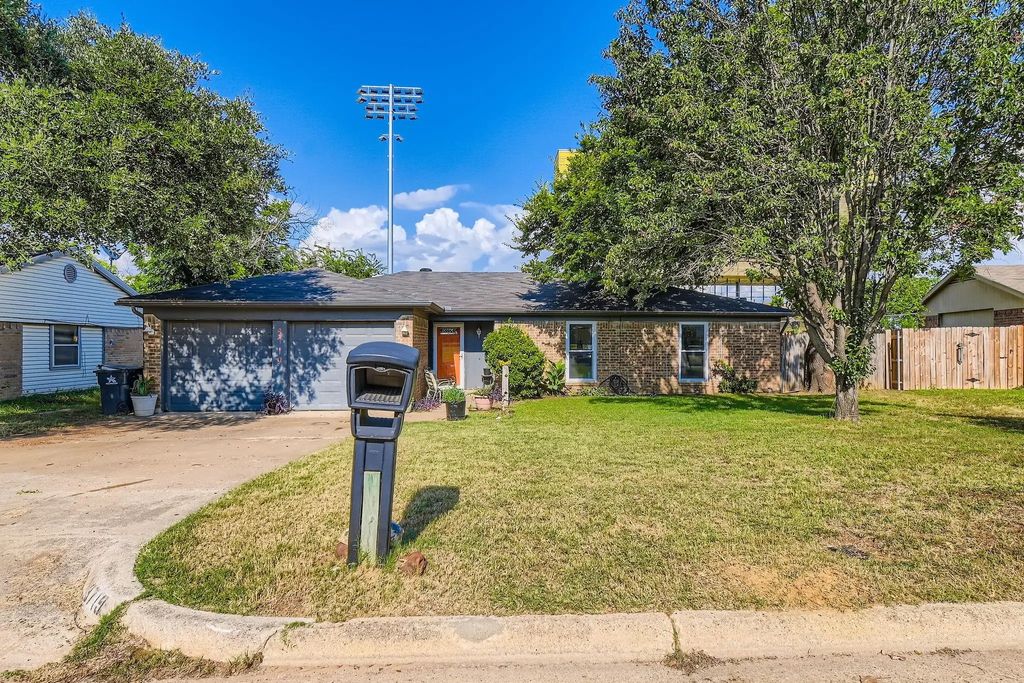 3719 French Wood Drive, Arlington