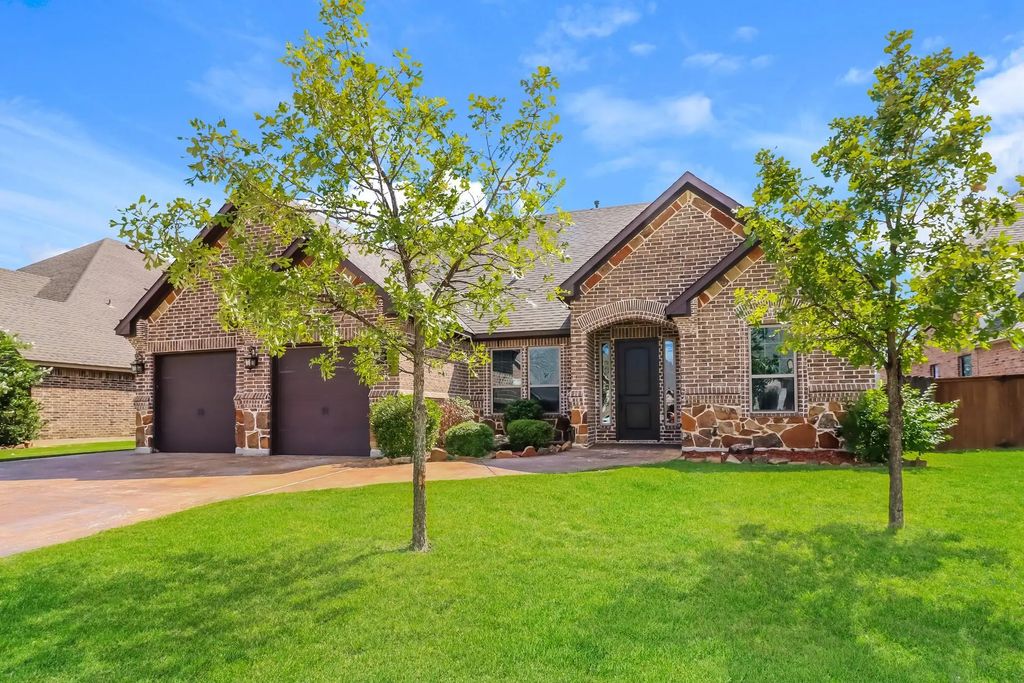 723 La Paloma Road, Sanger