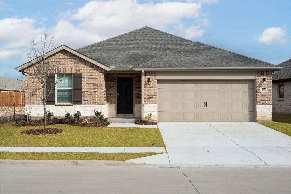 2525 Freeman Street, Anna