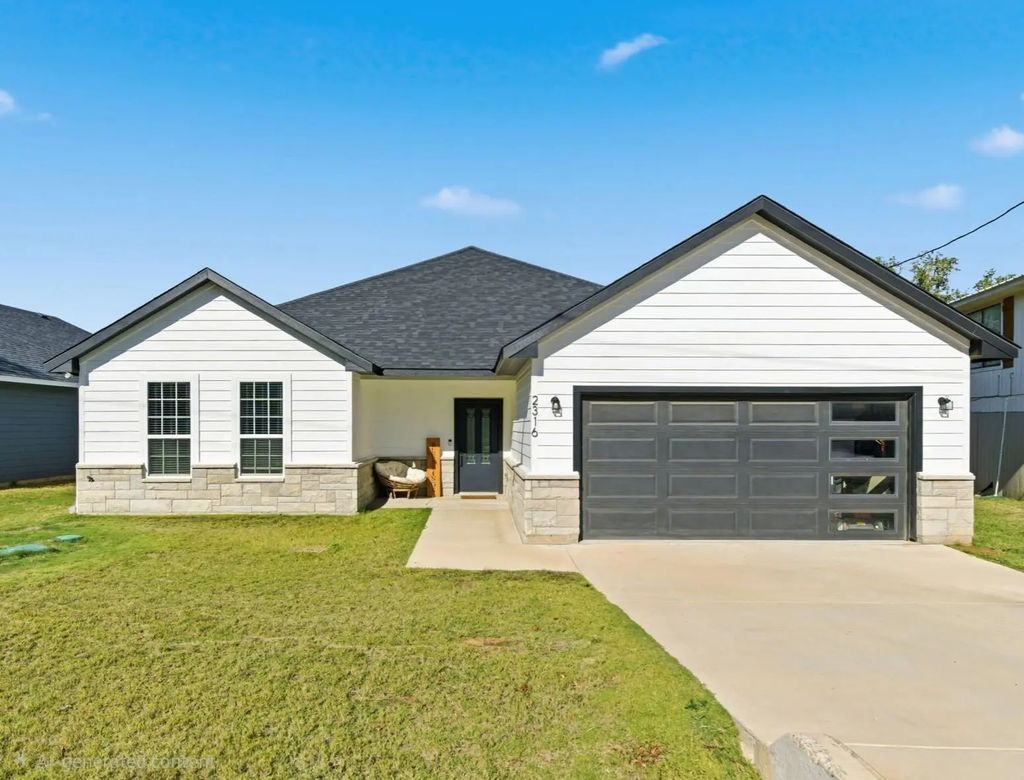 2316 Neches Street, Granbury