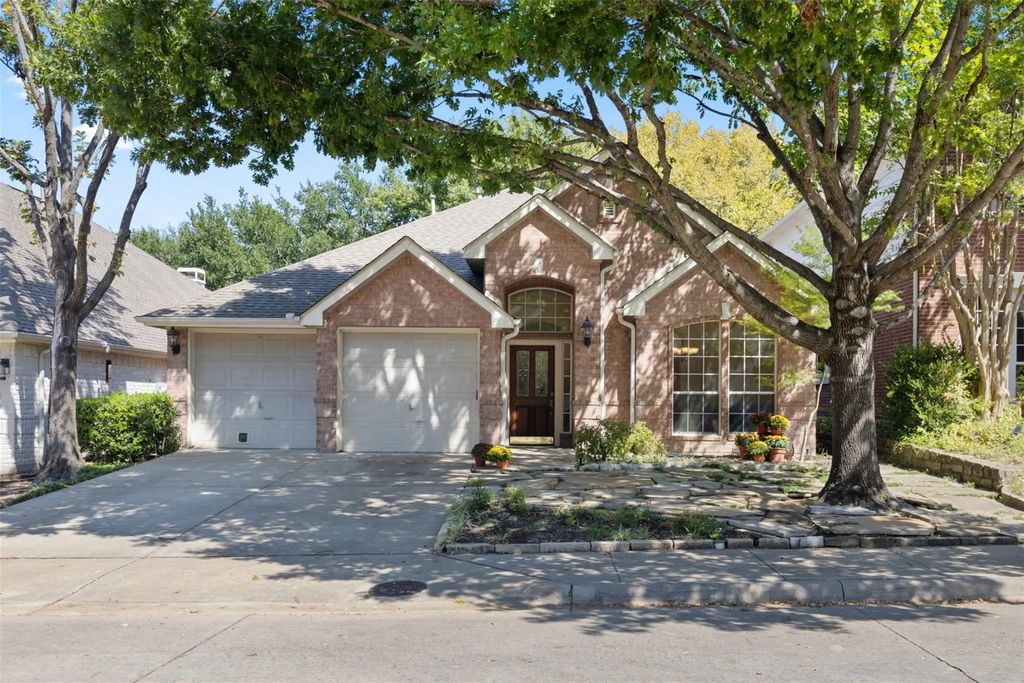 2219 Pecan Grove Court, Dallas