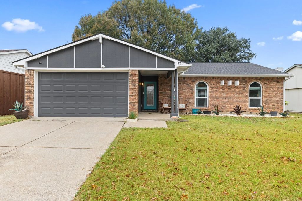 711 Sunny Slope Drive, Allen
