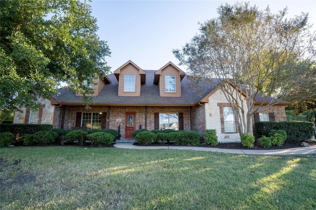 422 Oak Brook Drive, Lucas