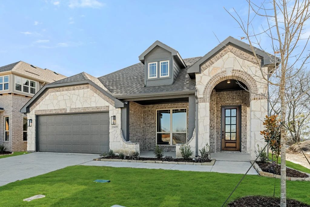 1609 Olivia Drive, Trenton