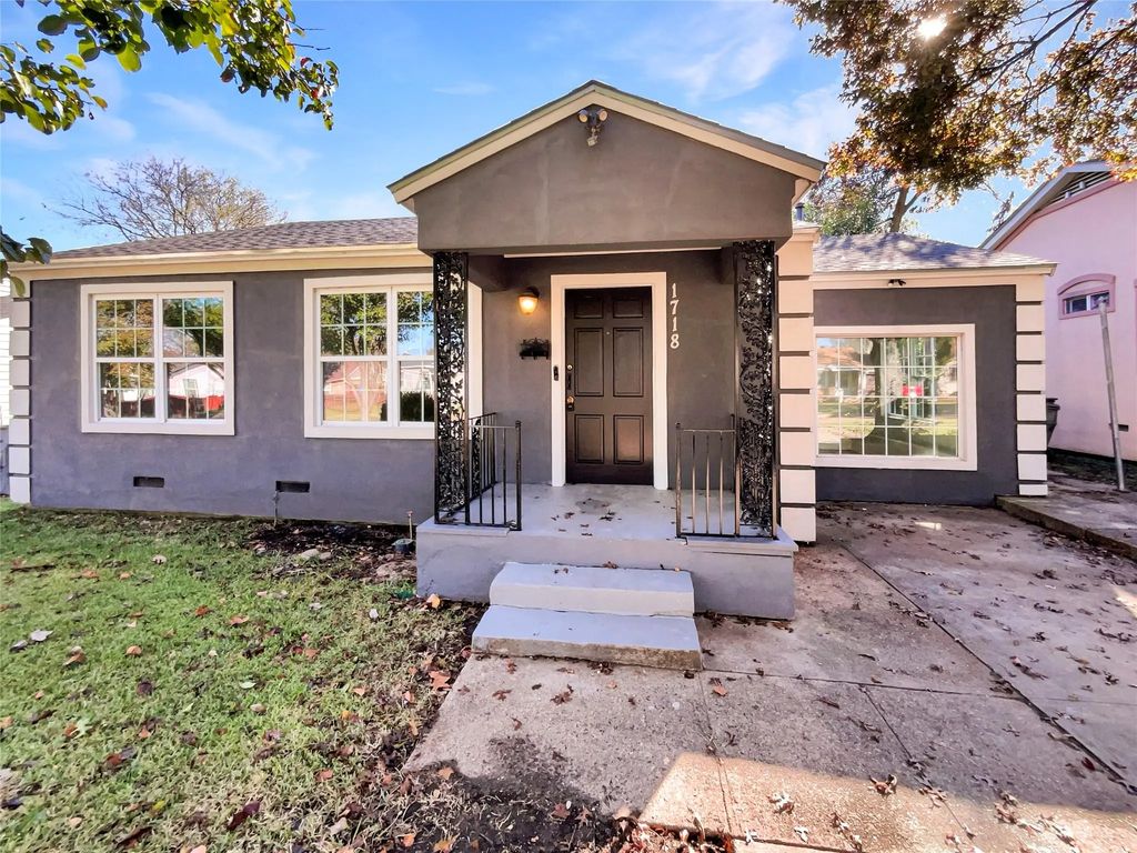 1718 Mountain Lake Road, Dallas