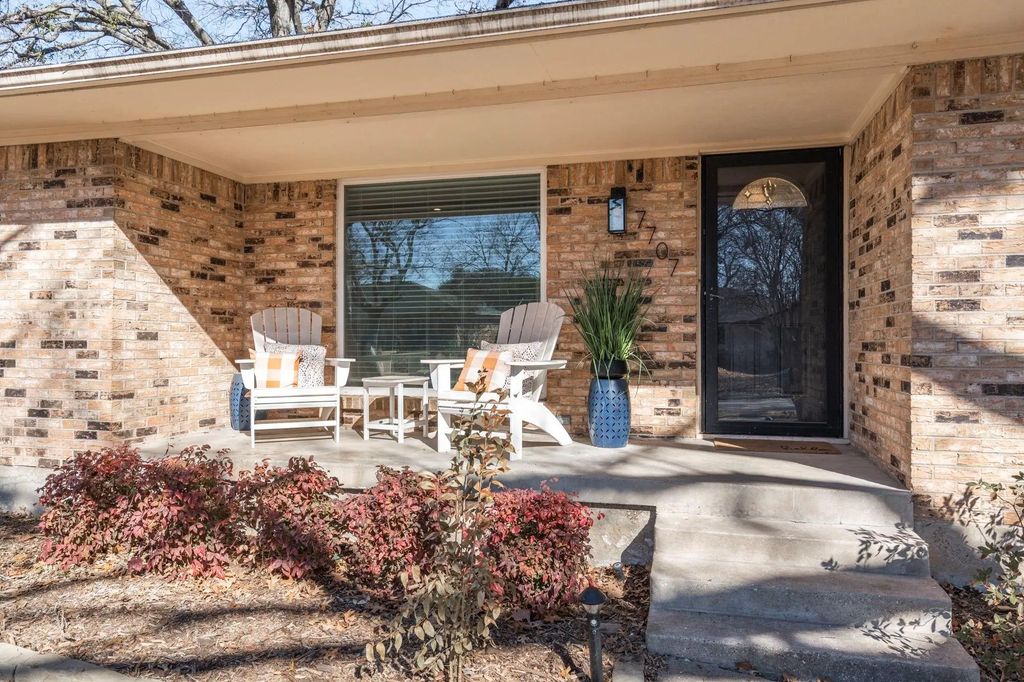 7707 La Risa Drive, Dallas