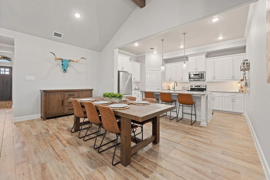 1741 River Bend Road, Burleson