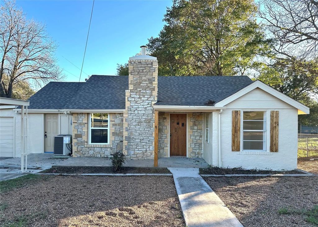900 W Wrights Avenue, Comanche