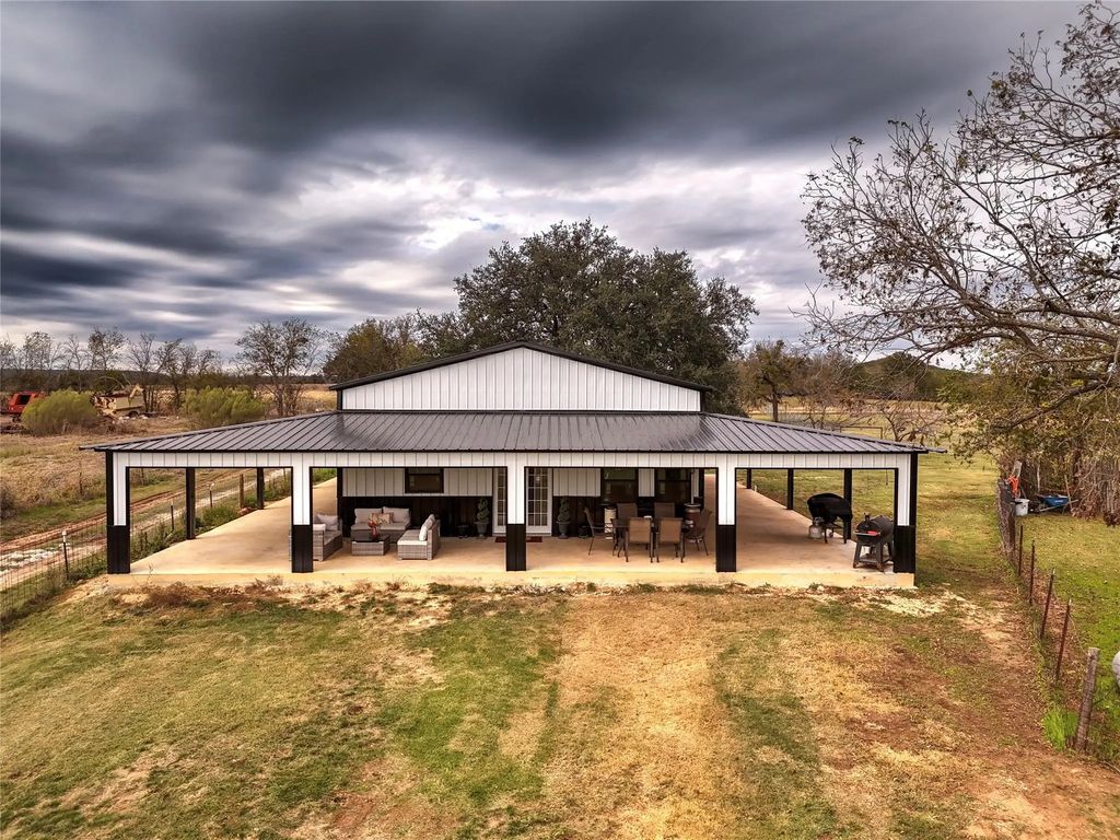 2579 State Highway 6, Valley Mills