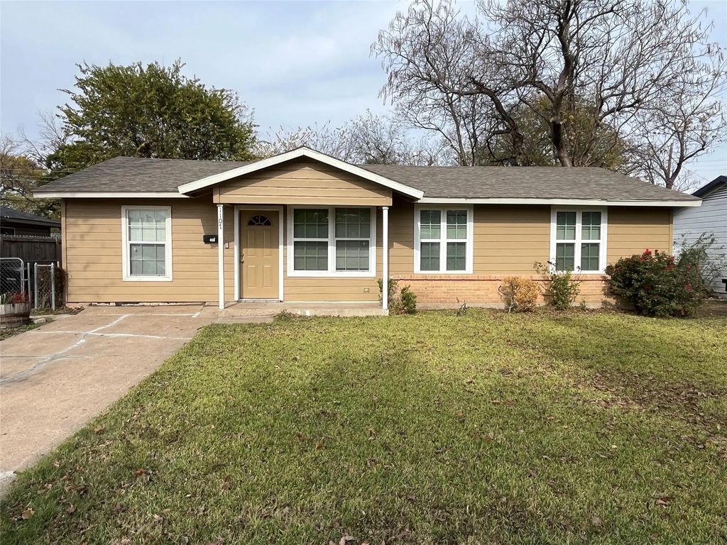1107 Calle Real, Mesquite