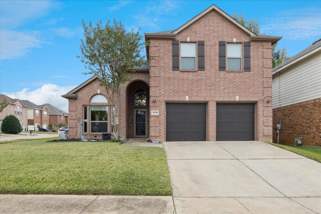 3660 Blue Spruce Drive, Fort Worth