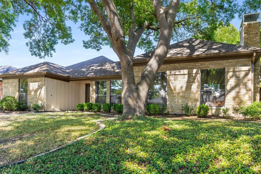 6015 Blue Mist Lane, Dallas