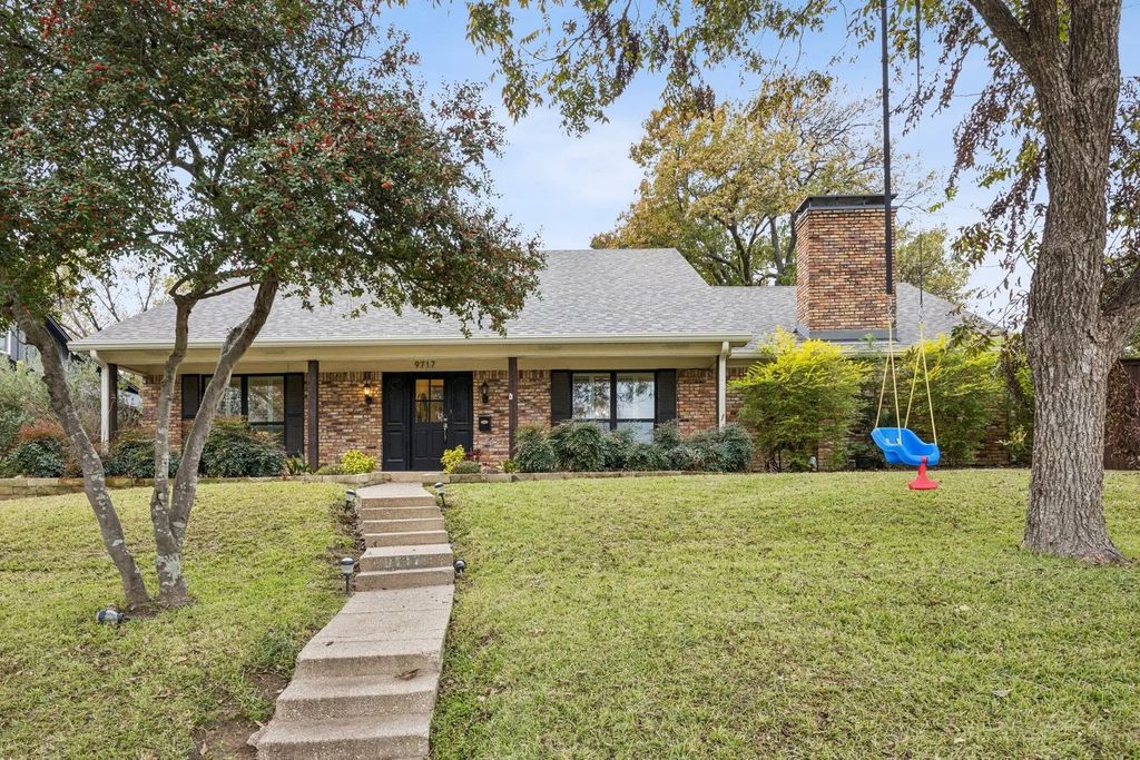 9717 Ravensway Drive, Dallas