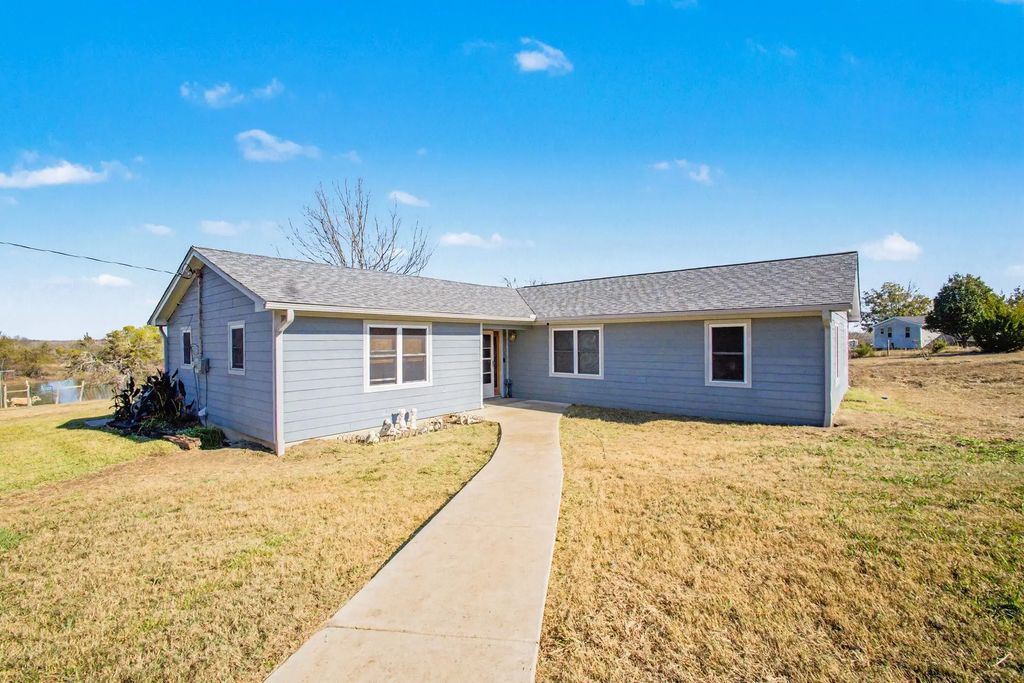 8901 Eastview Drive, Crandall