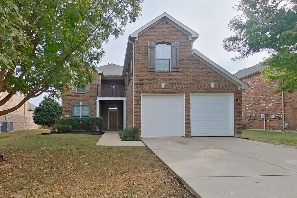 2811 S Serrano, Grand Prairie
