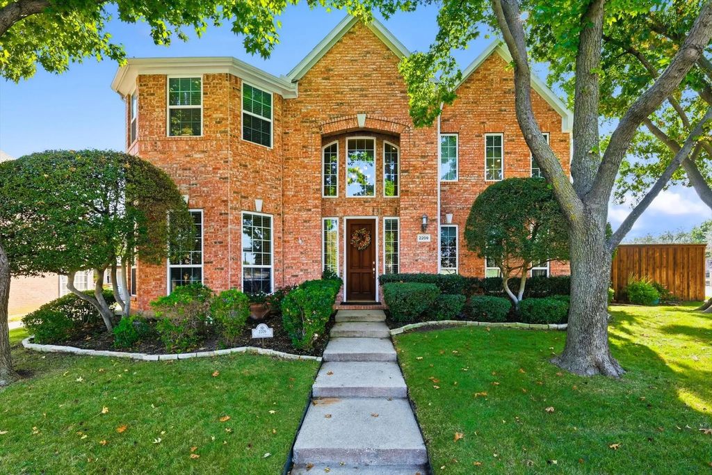 2209 Sagebrush Drive, Flower Mound