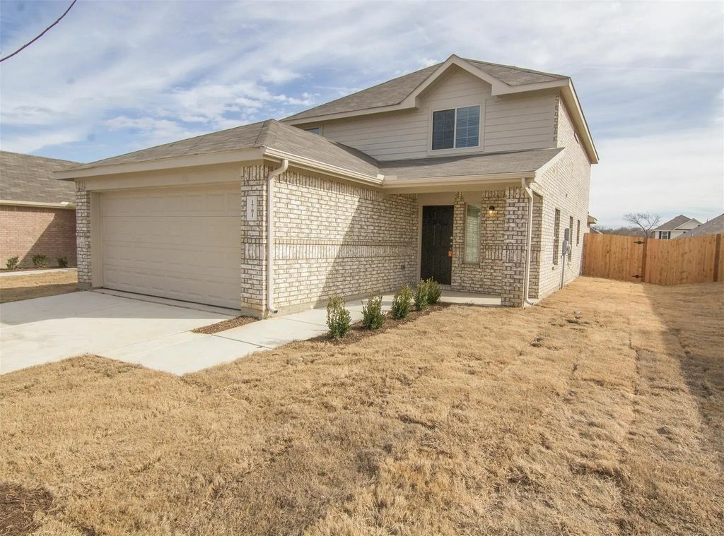 1701 Swallow Drive, Ennis