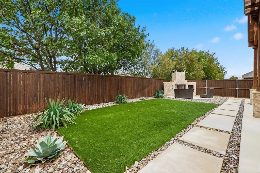 2912 Winding Ridge Court, Little Elm