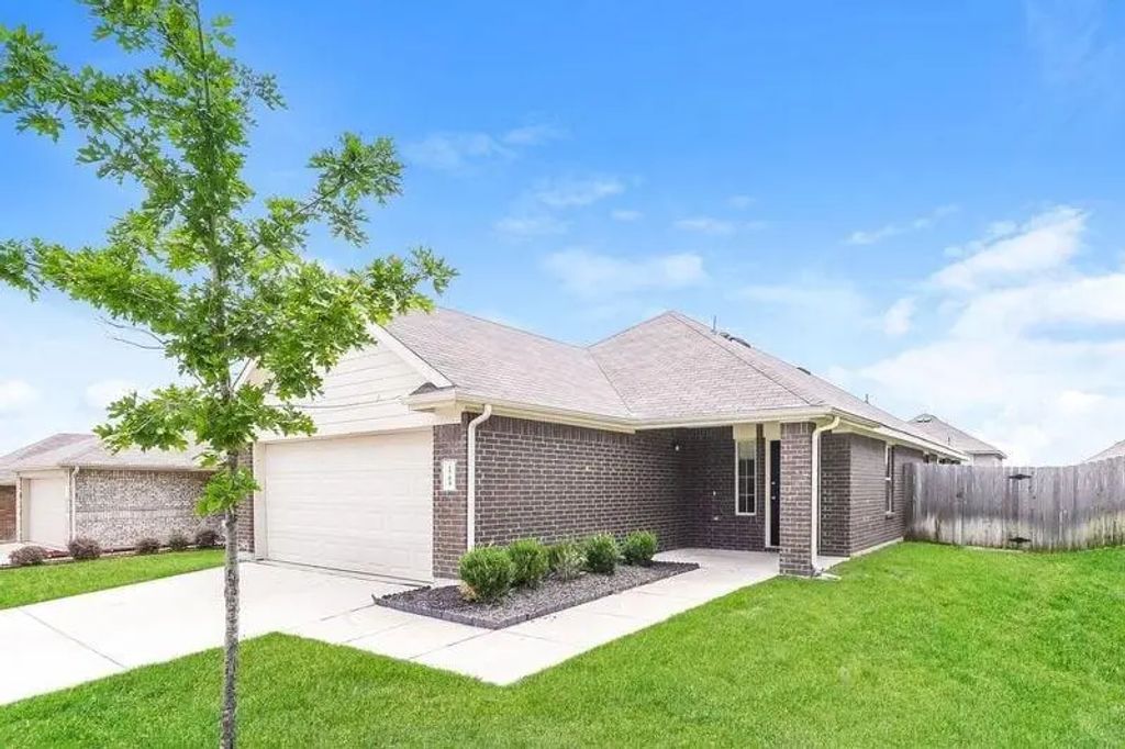 1709 Oriole Drive, Ennis