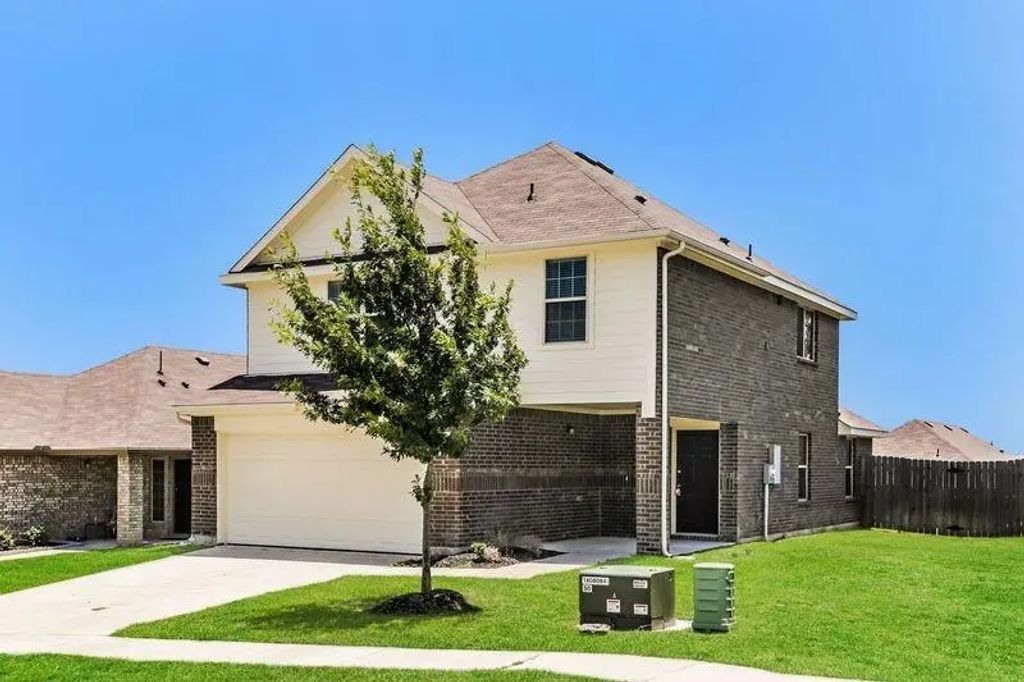 1603 Oriole Drive, Ennis