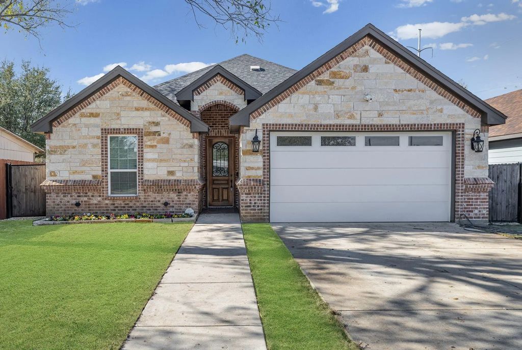 1004 S Sargent Street, Fort Worth