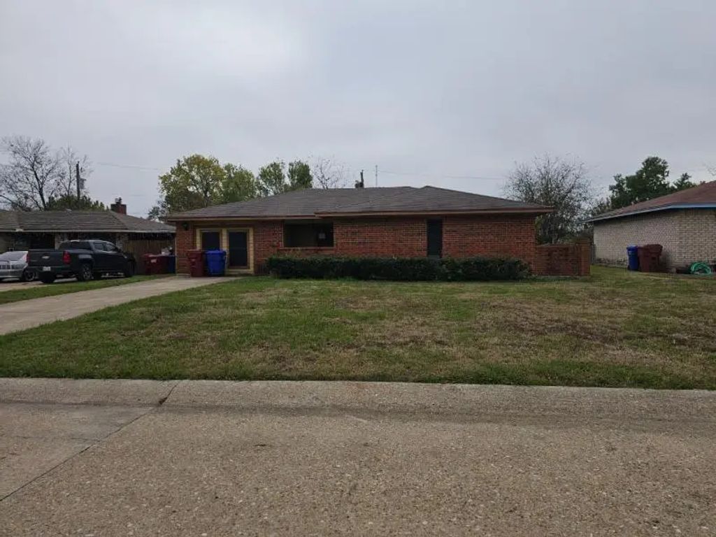817 Oak Grove Lane, Royse City