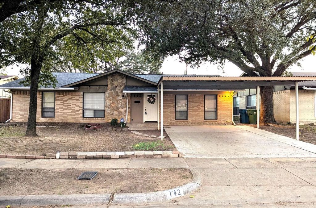 142 Price Drive, Lewisville