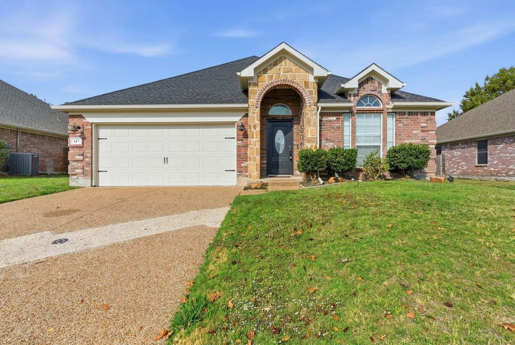 147 Overland Trail, Willow Park