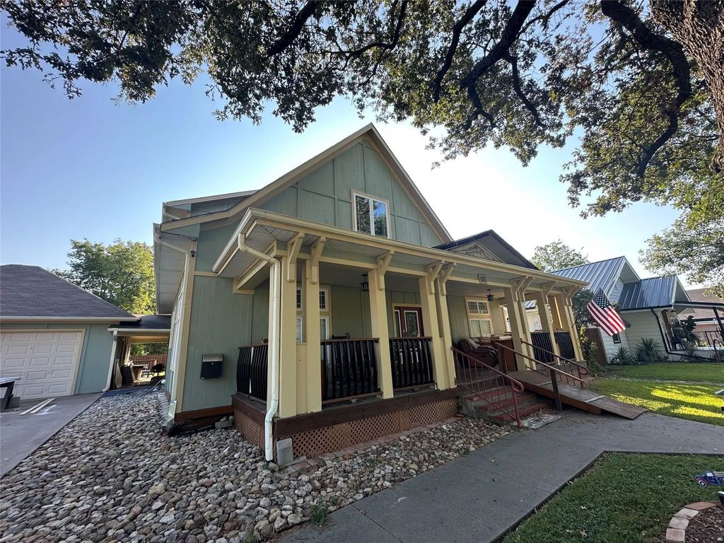 1519 S Travis Street, Sherman