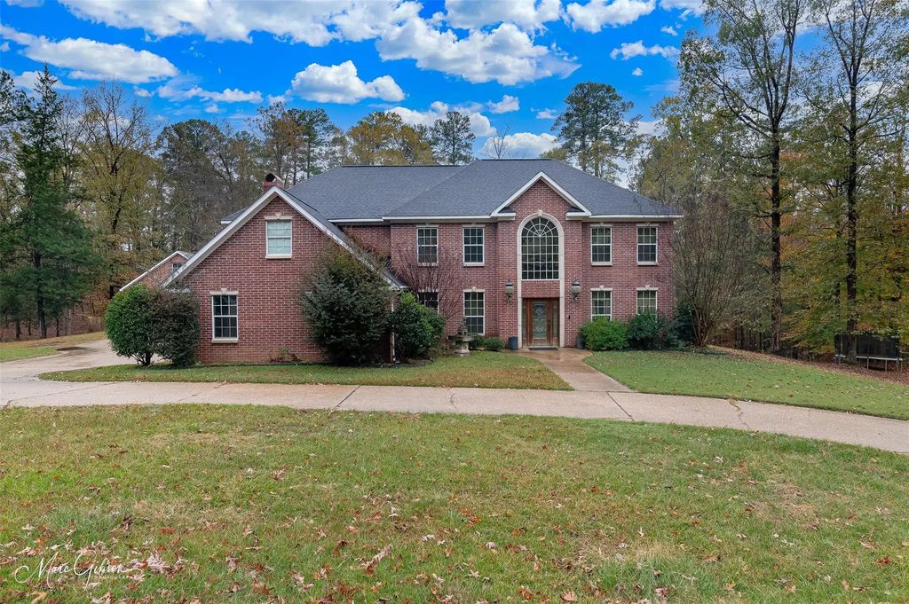 918 Country Club Circle, Minden