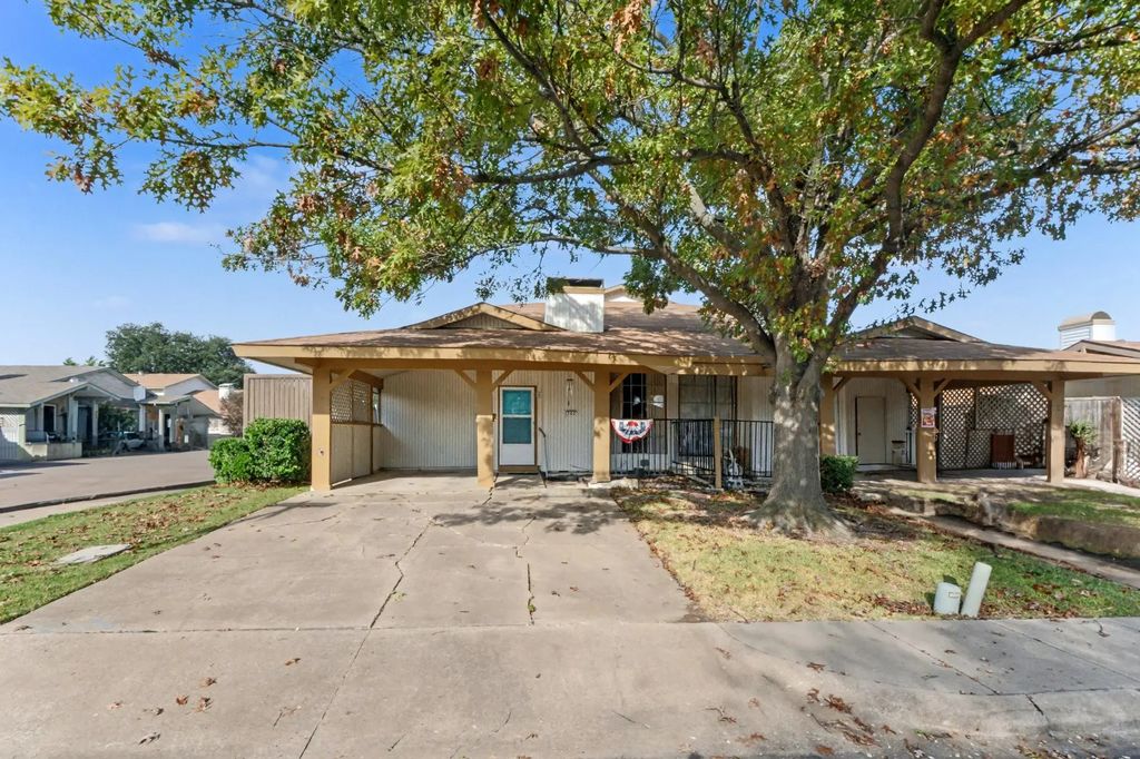 705 Baruna Circle, Garland