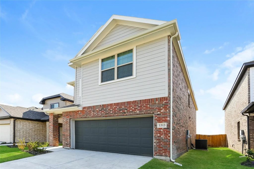 1313 Jonah Lane, Ennis