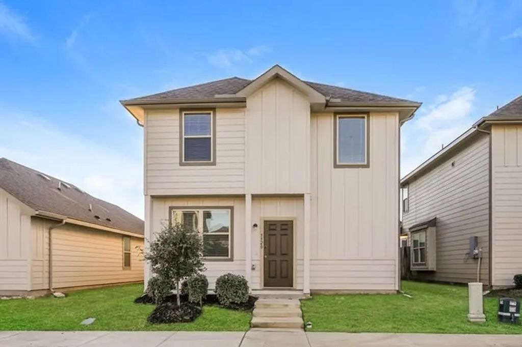 5520 Eagle Point Drive, Fort Worth