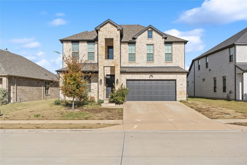 233 Braves Way, Lavon