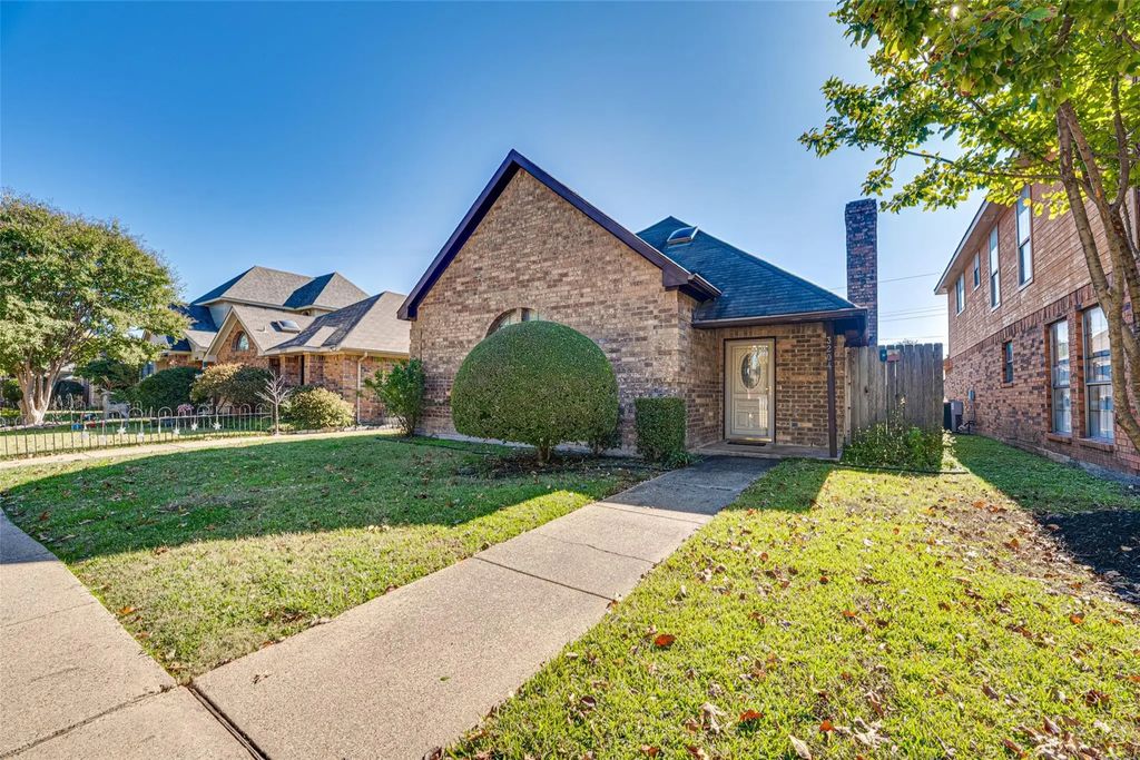 3204 Sara Drive, Rowlett