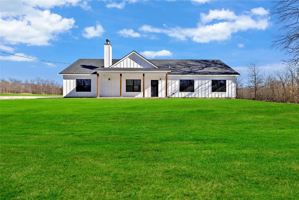 1444 County Road 4630, Trenton