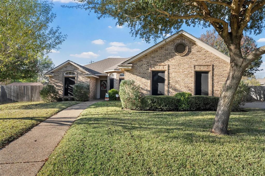 142 Phillip Circle, Hewitt
