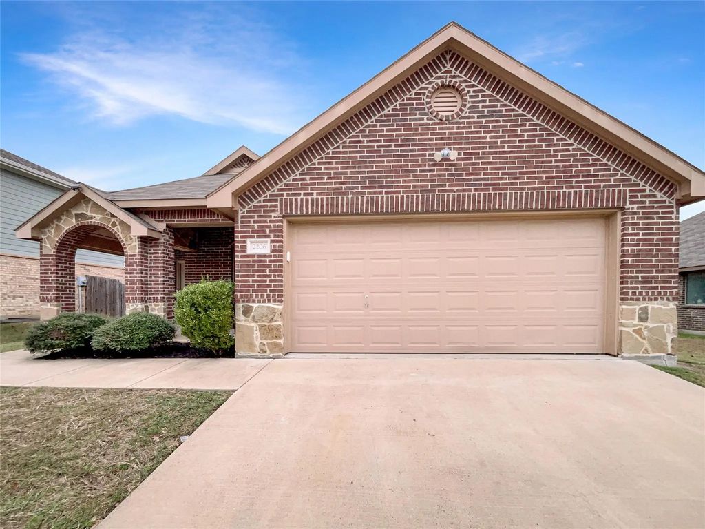 2206 Blue Bayou Drive, Dallas