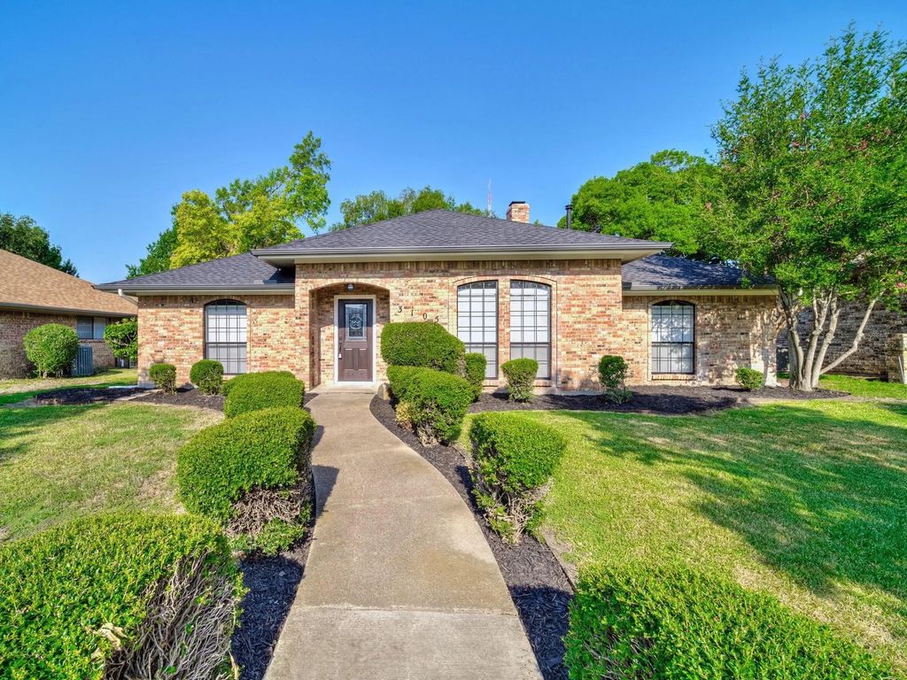 3105 Regency, Carrollton
