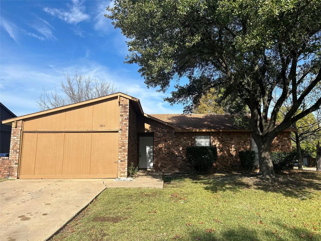 1826 Legend Drive, Garland