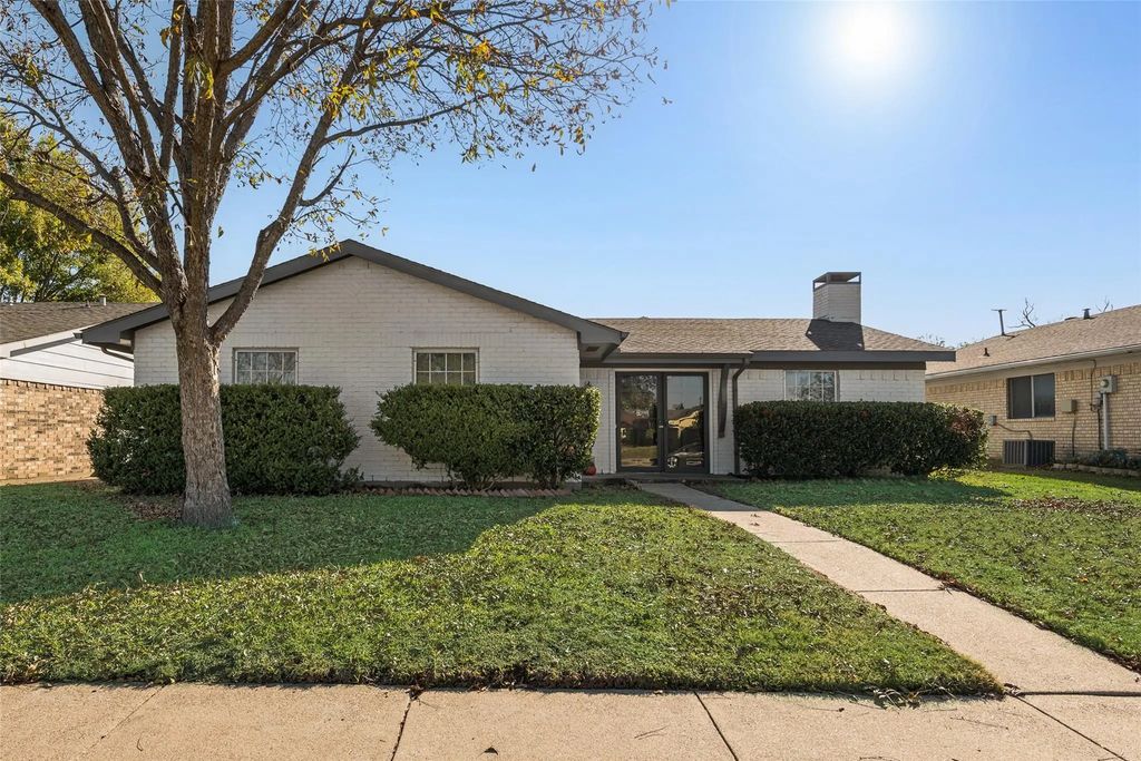 2218 Meadow Glen Drive, Garland